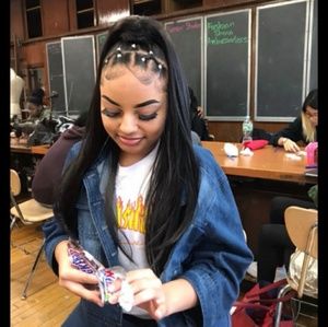 Meet your Posher, Priscilla